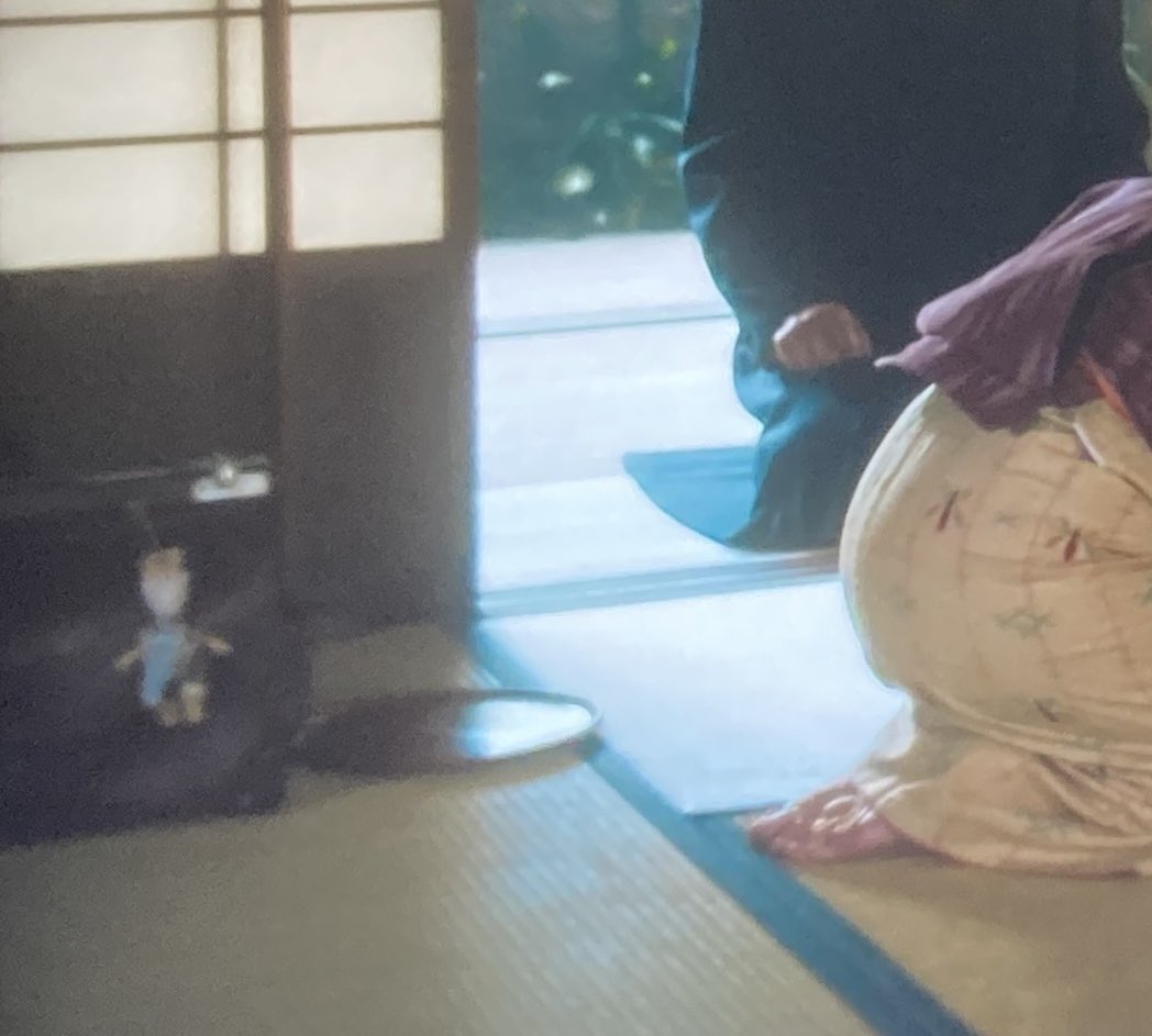 c_octave's tweet image. チラッと見えた小さなお人形、バストウさんの番組で見たニューオリンズのブードゥーのお人形っぽいな。
#ばけばけ