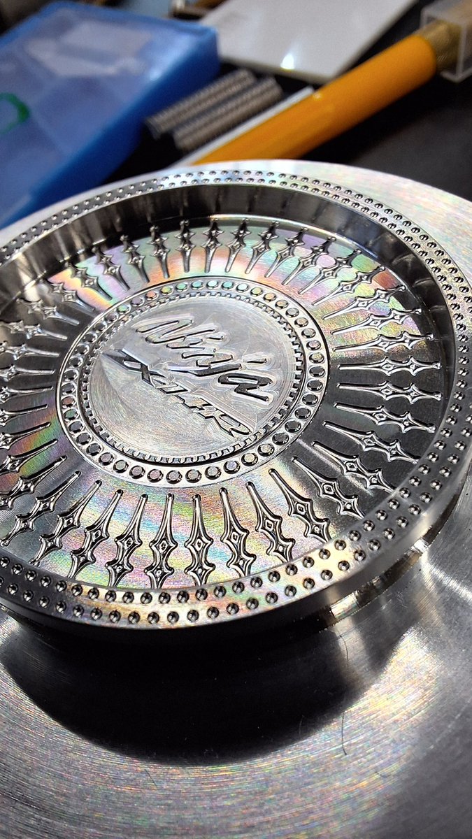 おはようございます☀️ 超～久々に自分のフィラキャップ作ってます