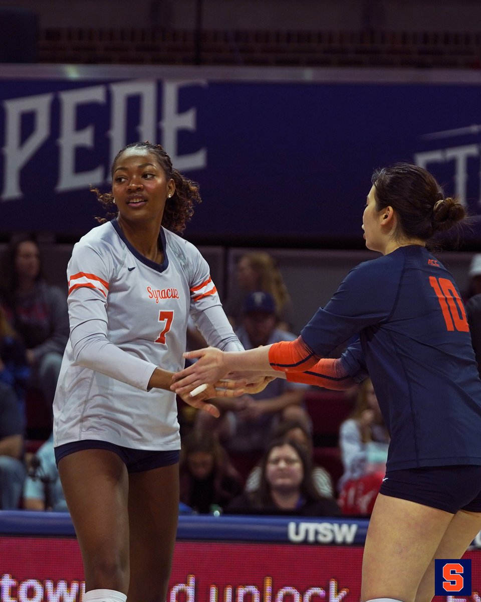 CuseVB's tweet image. Battle tested in Dallas. Clemson up next 💪 

#LiveTheDREAM