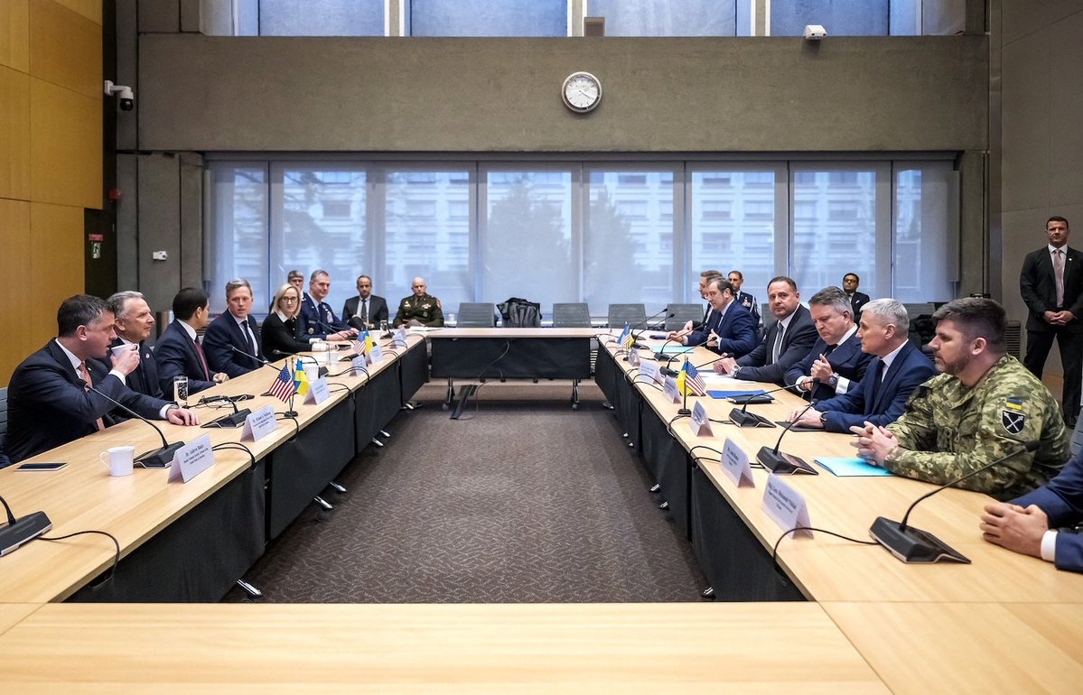 SergiyKyslytsya's tweet image. Joint Statement. U.S.–Ukraine Meeting of 24 November 2025

On 23 November 2025, representatives of the United States and Ukraine met in Geneva for discussions on the U.S. peace proposal. The talks were constructive, focused, and respectful, underscoring the shared commitment to…