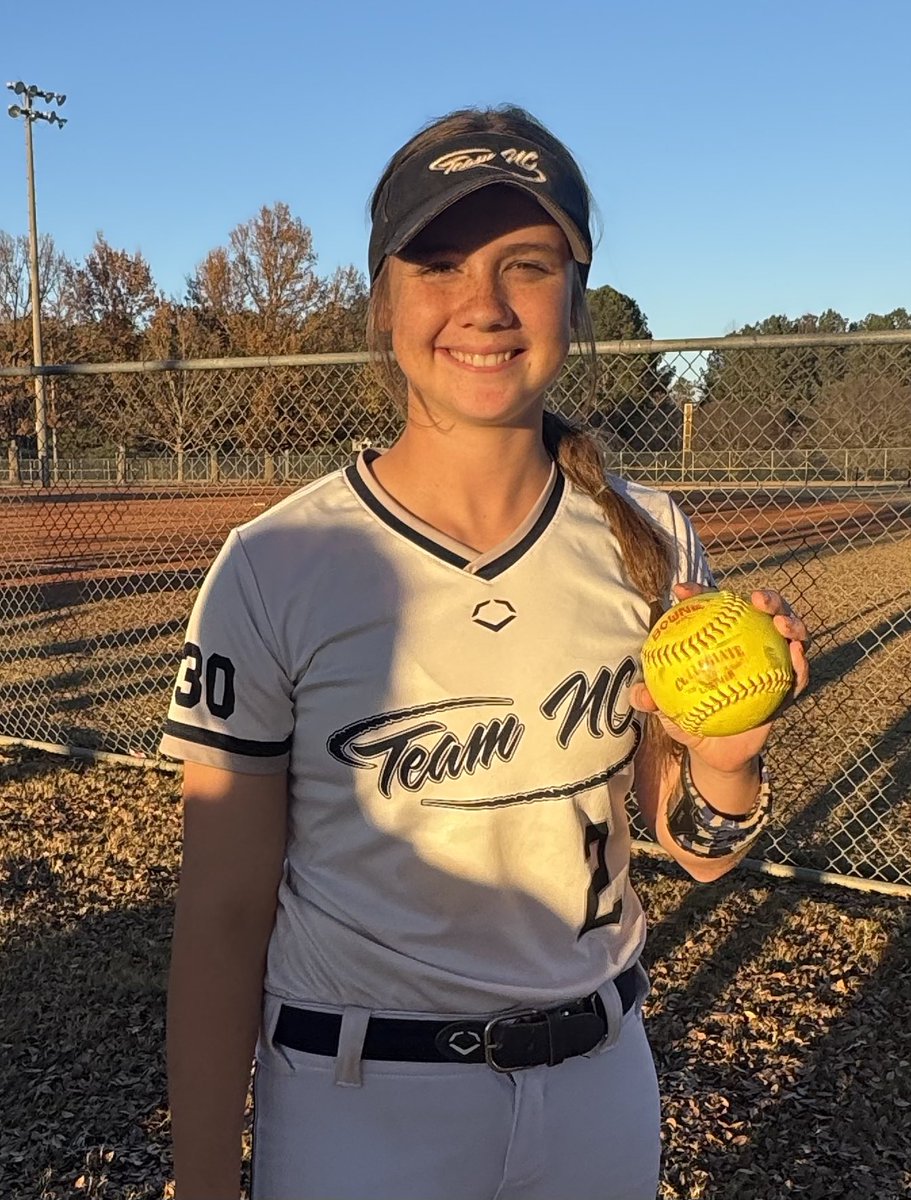 💣BOMB SQUAD ALERT 💣Congratulations to our  #16 <a href="/Autumn_Adkins16/">Autumn Adkins</a> on her solo bomb  and to our #2 <a href="/laneyrtucker2/">Laney Tucker 2030</a> on her 3 run bomb in the 3rd inning against the Athletics Gold Spencer in our final bracket game. Way to swing it ladies!!!

<a href="/TeamNCSoftball/">Team North Carolina Softball</a>