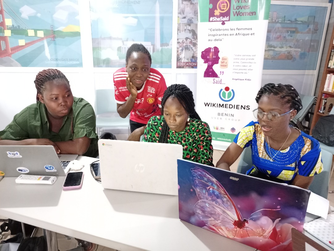 #SheSaid2025 au #Bénin 🇧🇯 bat son plein!+ de 200 citations ajoutées sur <a href="/frwikiquote/">Wikiquote, Français</a> et valoriser la parole des femmes et réduire le #GenderGap. Retour sur l’atelier du 22 nov. à Américan Corner de  l' <a href="/uacbenin/">UAC Benin</a> soutenu par <a href="/WikiLovesWomen/">Wiki Loves Women</a>.
#SheSaid #Wikiquote #WomenEmpowerment