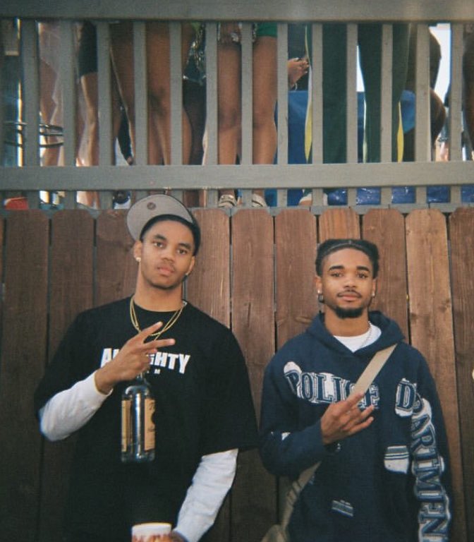 RunYaMoneyUp's tweet photo. https://t.co/EfizCYESCz