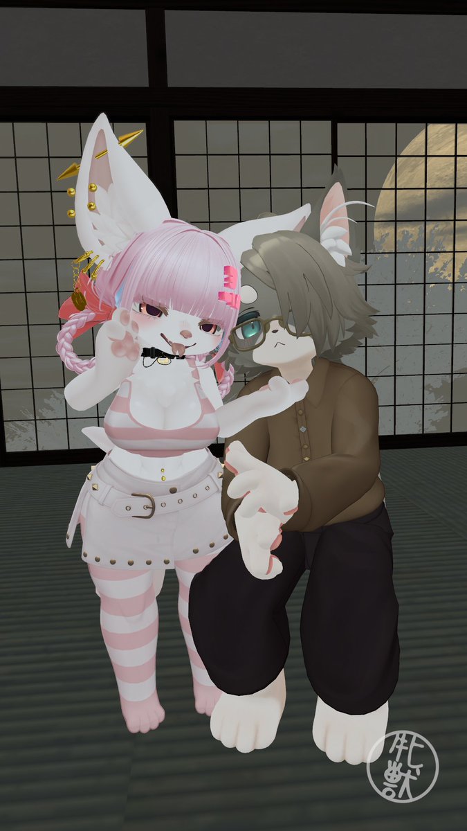 #なでなで茶屋 
先日のキャストさせていただいた時のお写真ですー！
３回目の時に自分がアバター読み込めなくて急遽変わっていただいたのが悔しい！！
皆さんに楽しんでいただけたのなら幸いです！
今回は小さめのお客さまが多くて大変撫でやすく、楽しかったですーー！！
またお越しください！！