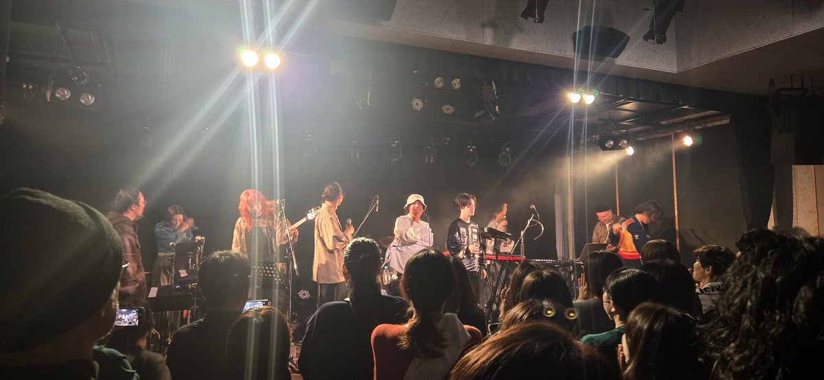 Akgw7k0's tweet image. 昨日は下北沢ADRIFTは
#Emerald 
#FirstLoveisNeverReturned Presents
『Re Friendship HOME TOWN TOUR 25’』に足を運びました。

最高の対バンでした。
未だ余韻が…
LIVE音源にならないかな～