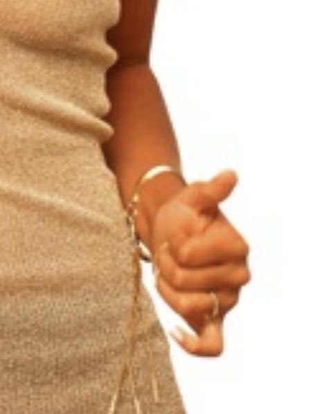 MrPhiillyy's tweet photo. @DLeeStyle Hi Derek! Hope you're well. Don't mean to bother you, but I don't know who else who could help me. I've been looking for the jewlery Aaliyah was wearing during the red album shoot for over a decade. Do you remember where it is from? Any help would be so appreciated ❤️ https://t.co/SFjYIc2PuG