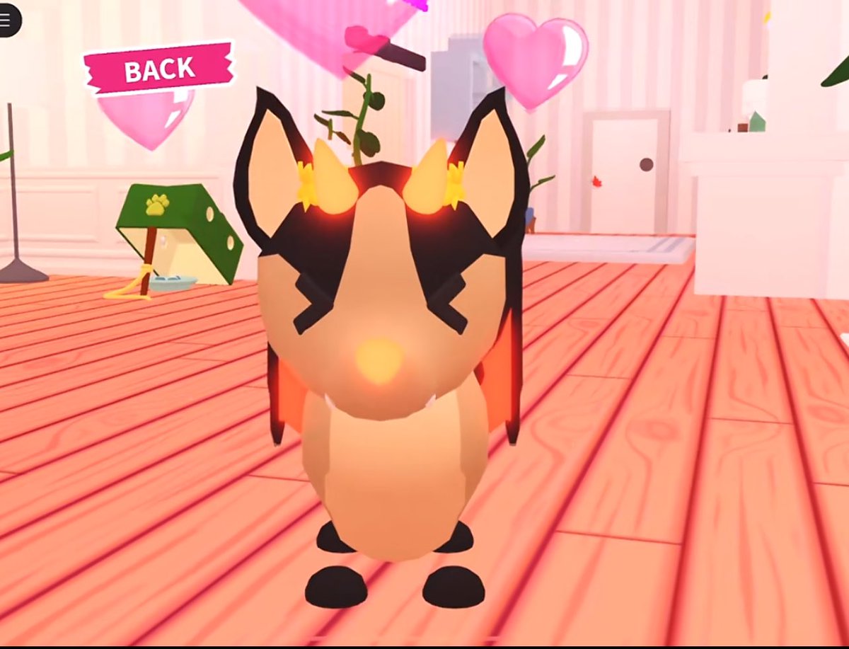 Fettacheeses's tweet image. ⏾⋆.˚ NEON BAT DRAGON GIVEAWAY ⏾⋆.˚

I really want to rehome this little guy! 

I had him for years, and I think someone else would appreciate him more ✦

ʚଓ To enter: ʚଓ
•Follow me
•Like 
•Retweet
•Comment what you would name him!

Extra entries+ more in thread 💞