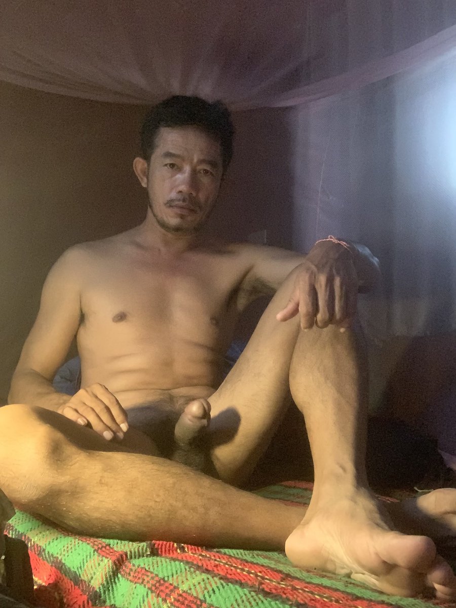 อยากได้ อยากโดน ก็ทัก
อยากรักก็จีบ โสดมาก 😁🤭