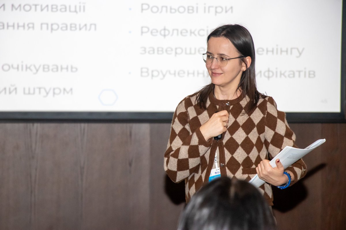 CommunityS_Help's tweet photo. 🇺🇸 Dnipro Region: Scaling Support!

Police, SES &amp; CIMIC completed specialized #MHPSS ToT in Lviv. Now they are certified trainers, ready to teach colleagues locally! 🤝

Partners: @BCHGlobalHealth &amp; Community Self-Help.

#Ukraine #Resilience #GlobalHealth https://t.co/fiKmNYCTll