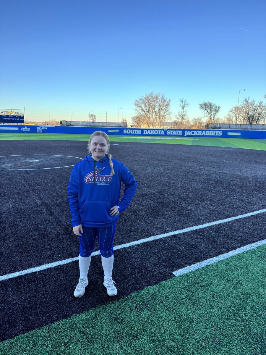 AllieHarrigan's tweet image. Thank you @GoJacksSoftball for hosting such a great camp! I really enjoyed the hitting and defense drills, along with the scrimmage! Thank you Coach @KristinaMcSwee6 and @JoshBertke! Go Jackrabbits! 💙💛🥎

@sami_miller34