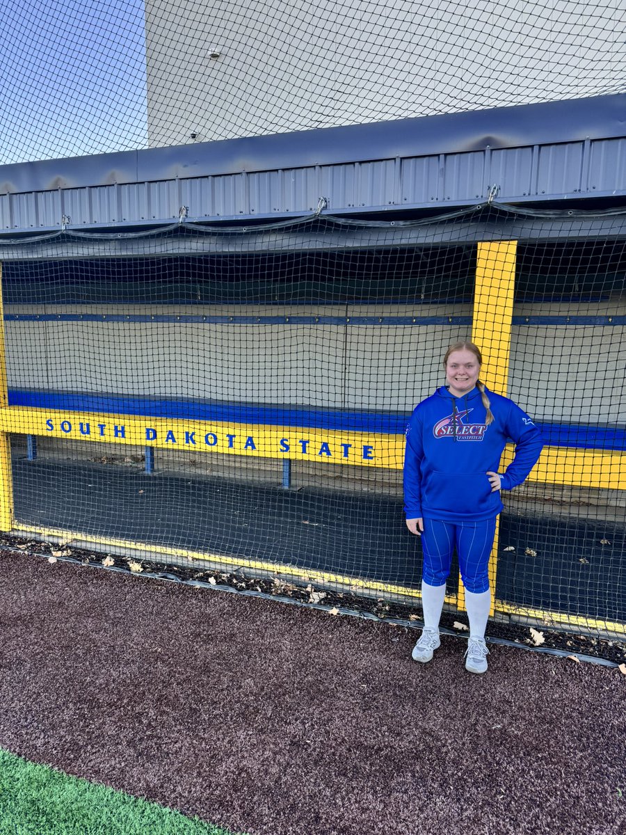AllieHarrigan's tweet image. Thank you @GoJacksSoftball for hosting such a great camp! I really enjoyed the hitting and defense drills, along with the scrimmage! Thank you Coach @KristinaMcSwee6 and @JoshBertke! Go Jackrabbits! 💙💛🥎

@sami_miller34