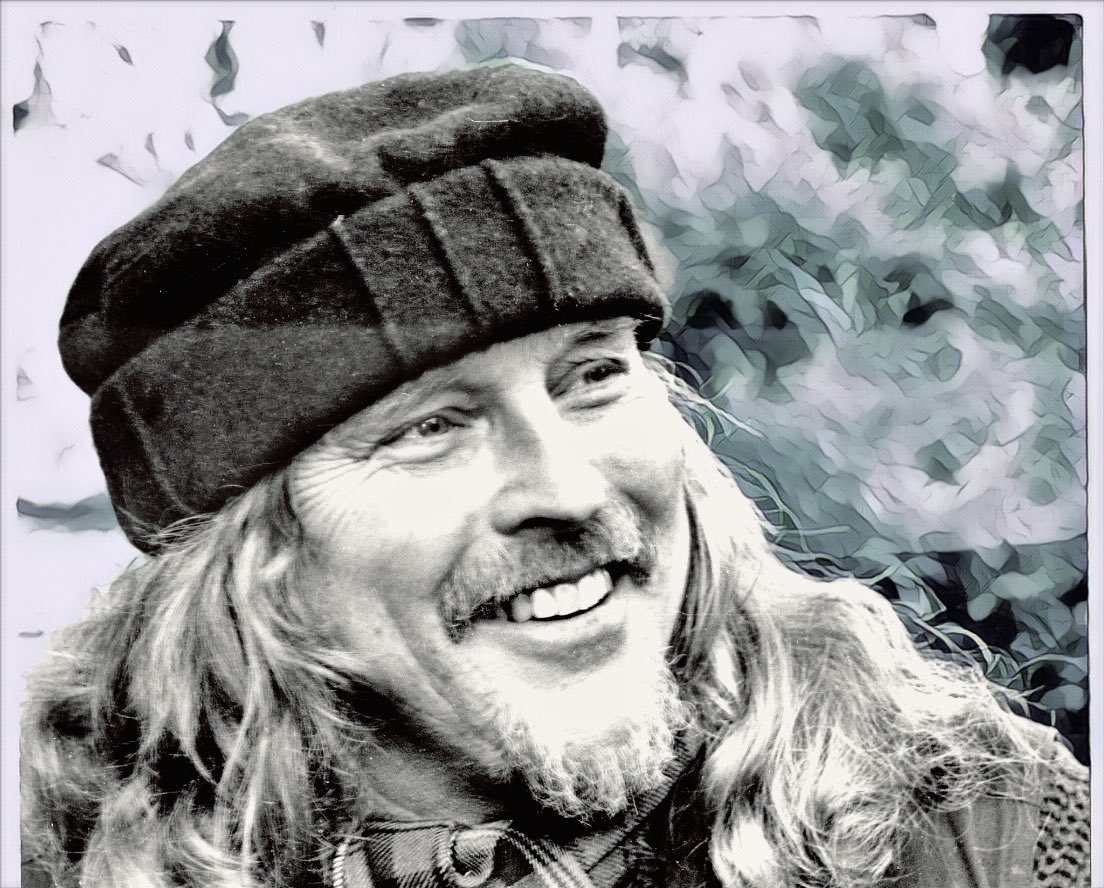 One of my heroes and biggest musical inluence of all time is celebrating 82 turns around the sun 🎶 Happy Birthday Robin Williamson 🎶 #IncredibleStringBand