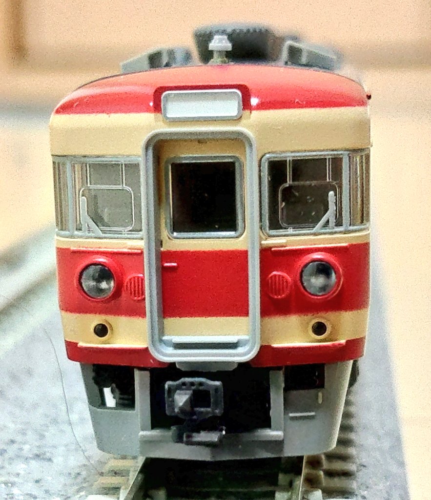 KATOの 10-456 157系お召電車5両セット のクロ157-1です。2003年の製品