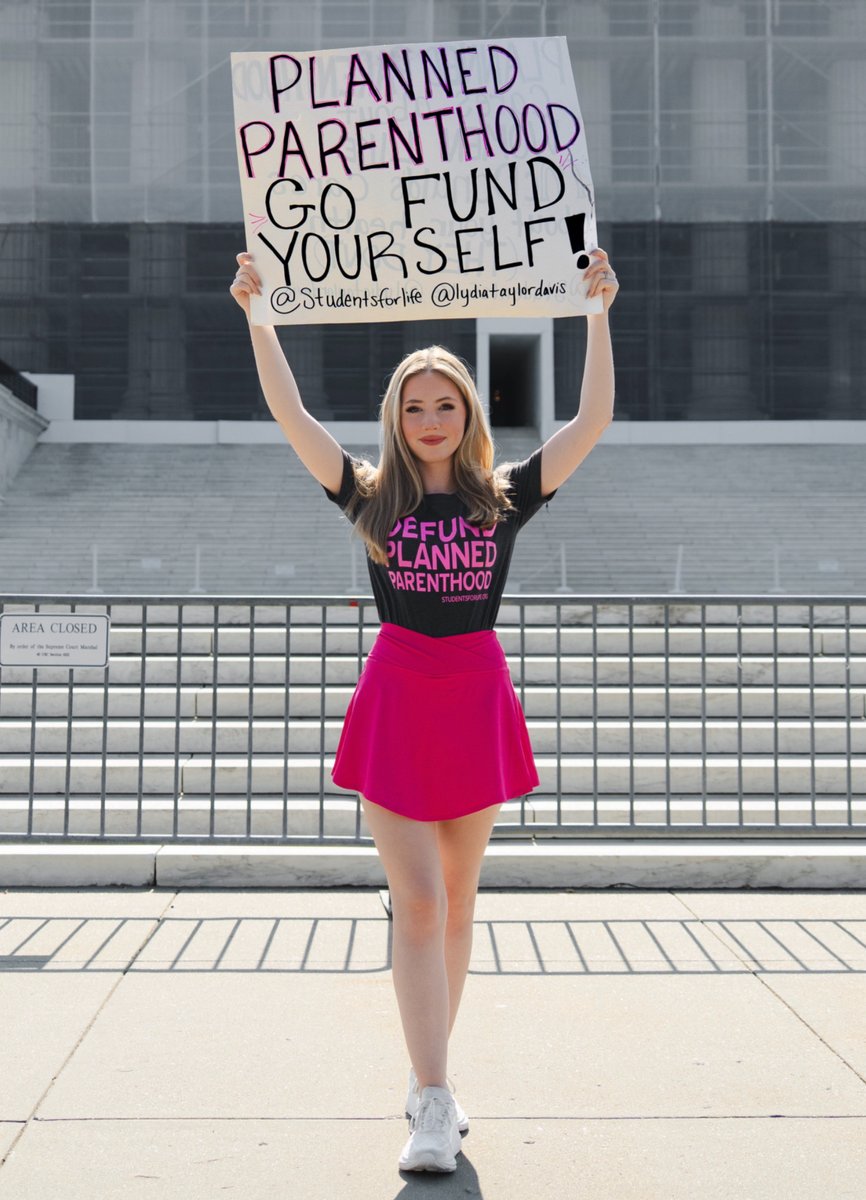 StudentsforLife's tweet image. Hot girls hate Planned Parenthood.