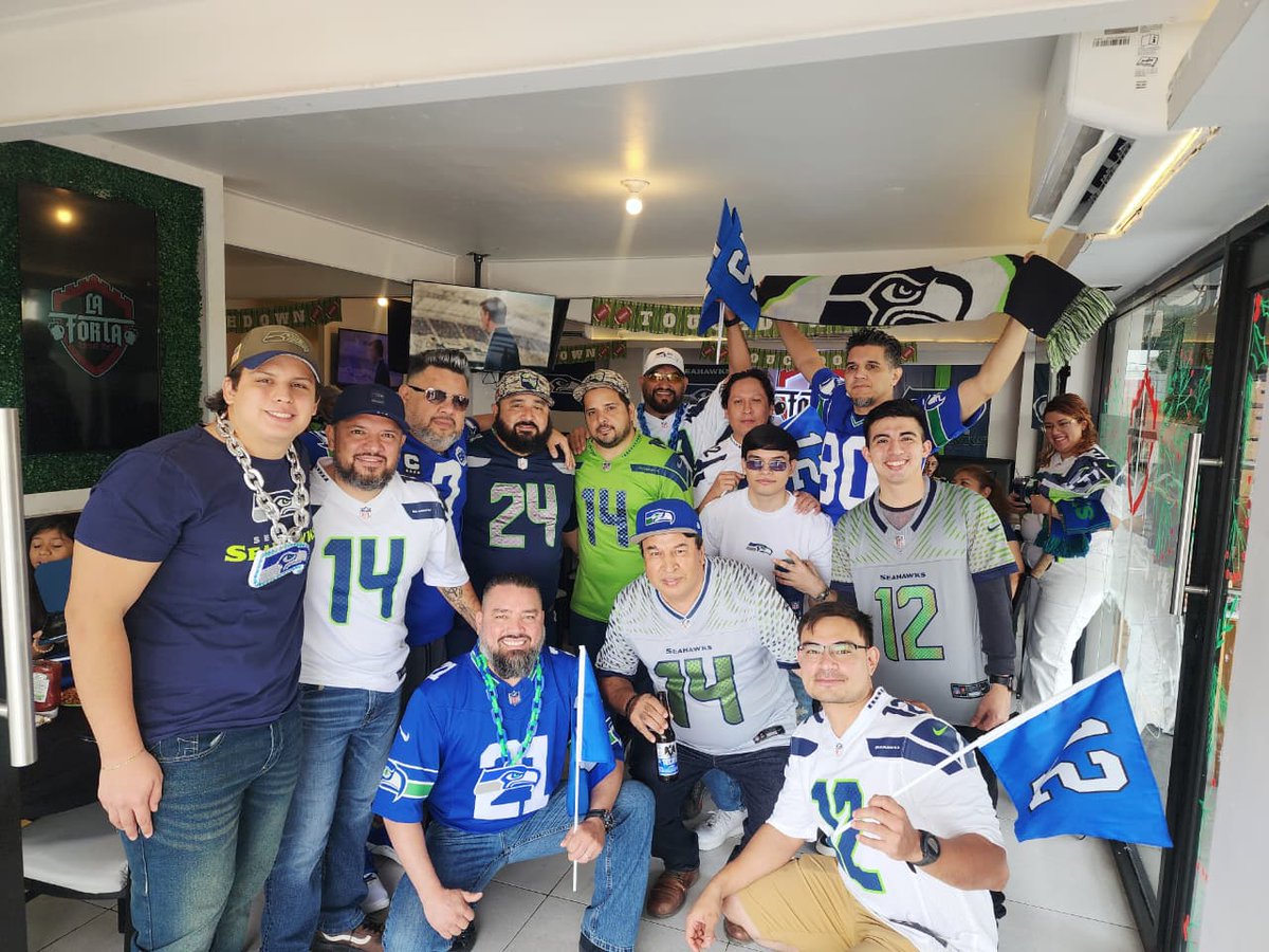 Seahawksmty12's tweet photo. Hoybse regreso al camino del triunfo, otra vez casa llena...vamos seahawks..los meros meros Seahawks de Monterrey !!! #seahawks #12s #familia12 #mty https://t.co/cxHvii6eI1