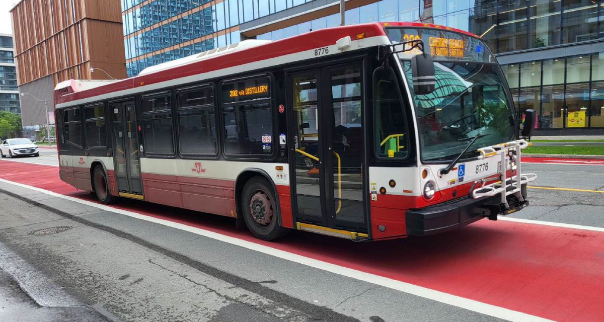 kevinparkerfeet's tweet image. ruari’s bus is here!