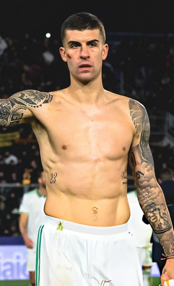 FOOTBALLERS HOT 13K ⚽🔥👣 tweet media