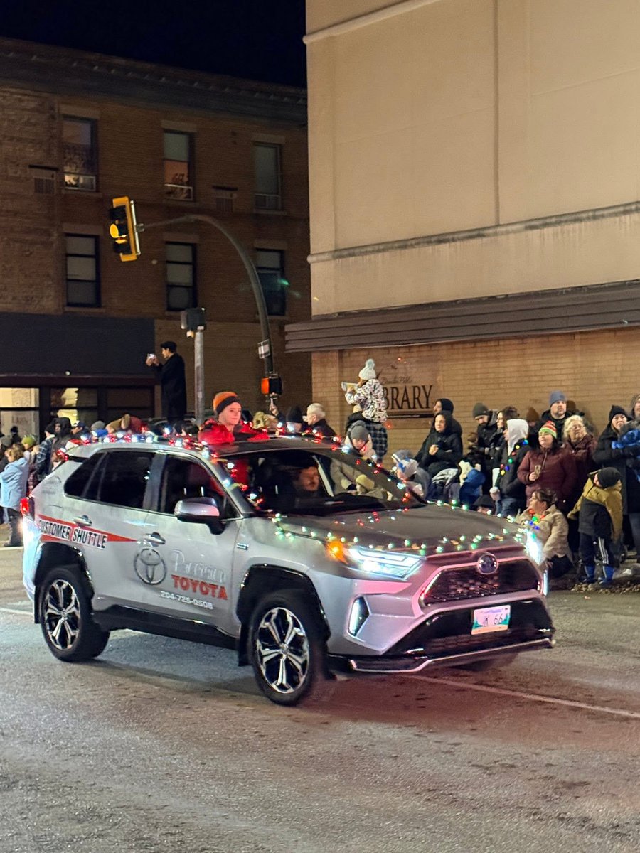 What a parade Brandon! 🎄🎅🏻 

#brandonmb #christmasparade