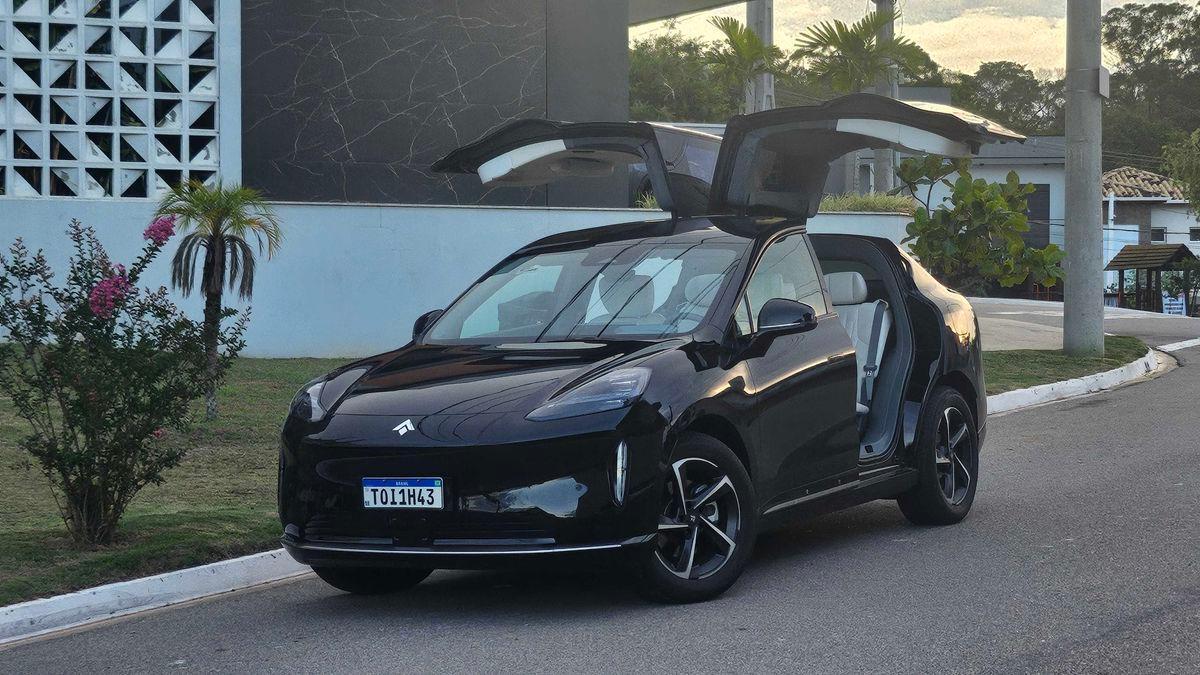 canaltech's tweet image. 5 curiosidades sobre o GAC Hyptec HT Ultra, o Tesla chinês canaltech.com.br/carros/5-curio…