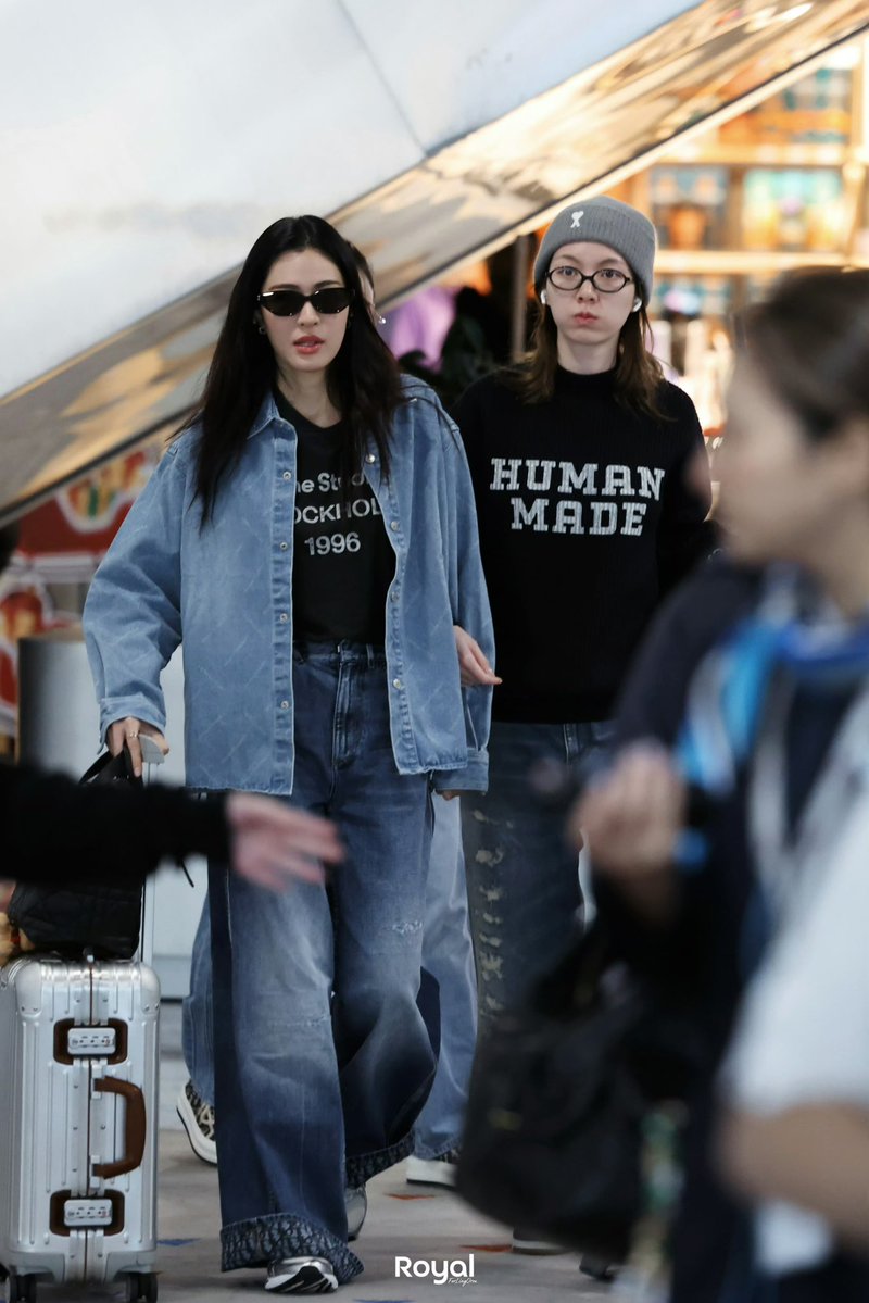 sthaftxrtherain's tweet image. เดินควงแขนกันแต่เช้าเลย 🥺🤏