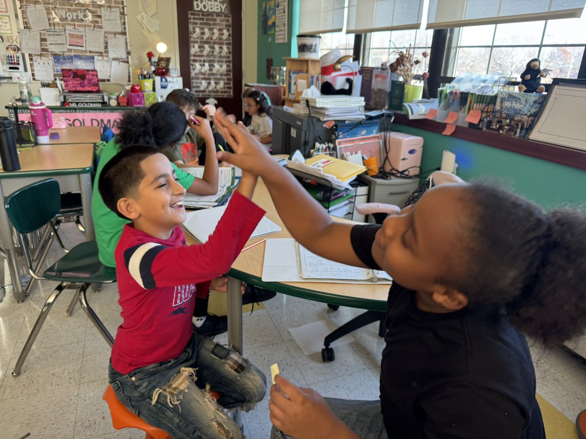 missgoldman19's tweet photo. Not only do we love learning at school but outside of school and cheering on our mentor! @PSDRI_Schools @ProvidenceCol @ClassroomChamps @XtraMath_US #learning #classroomchampions #kagan #xtramath #bettergetsbetter #macytarltonchamps https://t.co/wWVb5XndGi