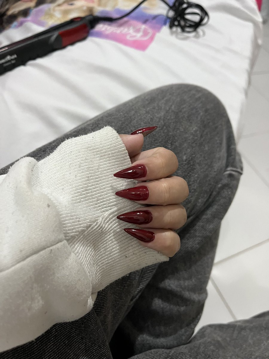 hyeonfode's tweet image. new nails