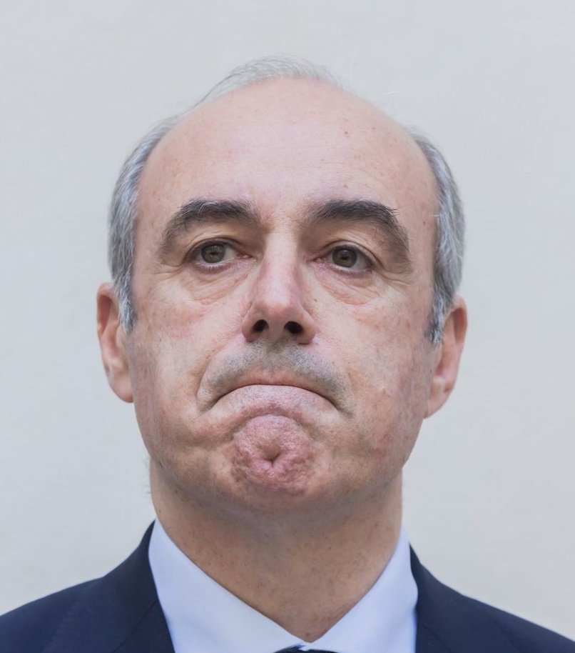 <a href="/LeMediaEn442/">Le Média en 4⃣-4⃣-2⃣</a> La mafia en action :
#OlivierMarleix qui allait dénoncer des scandales sur #EmmanuelMacron s'est "assassiné tout seul" en se pendant à une corde avec les pieds qui touchent le sol.
#CandaceOwen qui cherche à comprendre certaines choses dérangeantes, reçoit des menaces de mort.