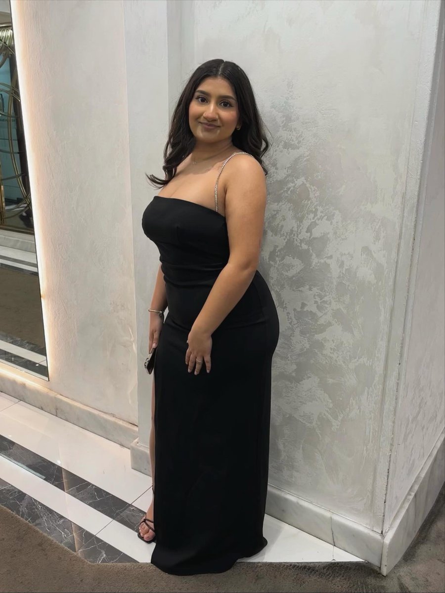 kavjethwa's tweet photo. Playing dress up 🖤✨ https://t.co/D4CLzaAhvQ