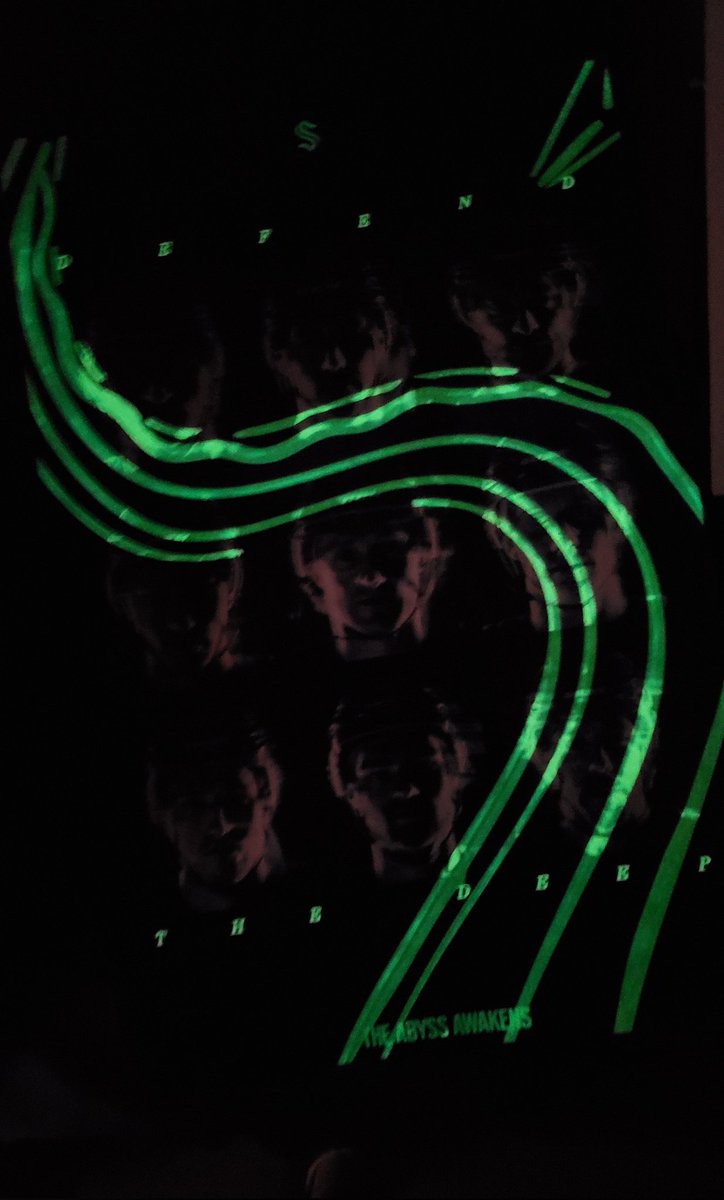 My sister &amp; dad are <a href="/spokanechiefs/">Spokane Chiefs</a> season ticket holders &amp; look at the cool posters/schedules they got at last night's <a href="/SeattleKraken/">Seattle Kraken</a> Night. The first photo is with my dad's black light.