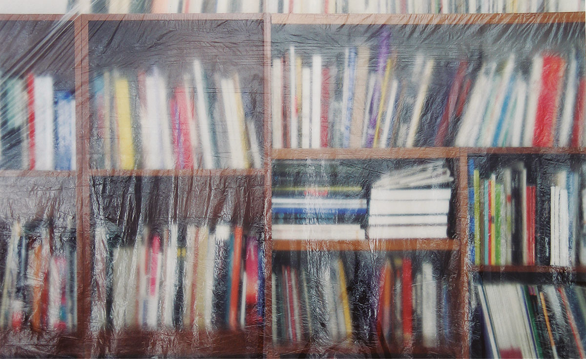 ¿Qué pasa con los libros de alguien que ya no está?, ¿qué hacer con la colección de pensamientos albergados en papel de alguien querido que ha dejado de existir? "Quien toca los libros ahora soy yo", escribe #FrankBáez. Lee aquí "Desarmando la biblioteca de mi padre". 📚💔🤍