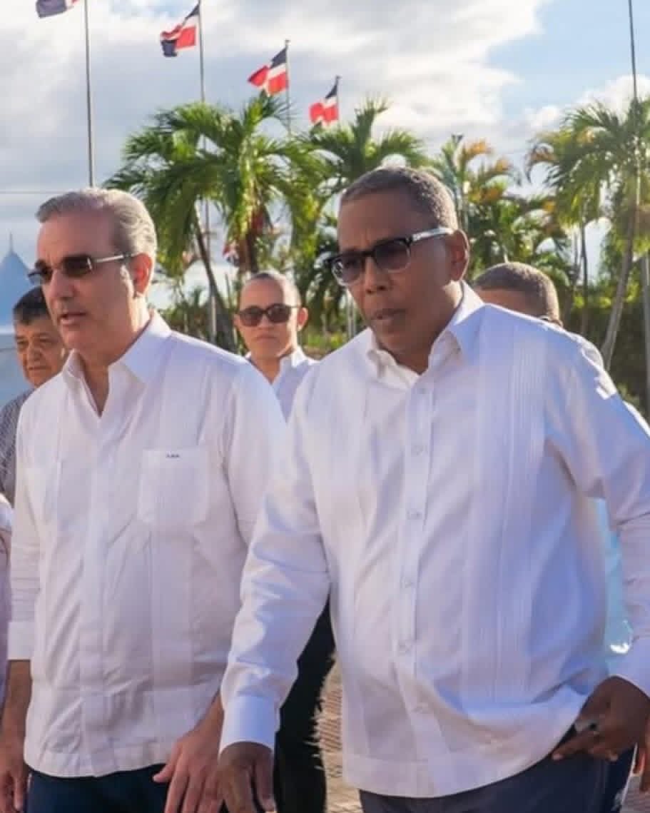 José Peña Suazo ese mismo de la Banda Gorda, nunca se equivocó cuando en unos de sus merengues decía DEJEN ESOS PERROS QUE SIGAN LADRANDO,  ESO ES SEÑAL DE QUE EDGAR ESTÁ TRABAJANDO. Siga adelante <a href="/EdgarAugustoFM/">Edgar Augusto Feliz Arbona</a> que nuestro presidente <a href="/luisabinader/">Luis Abinader</a> sabe lo que hace.