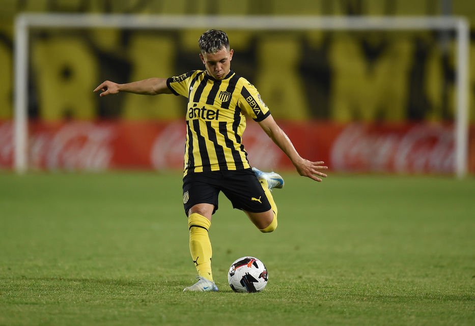 Las 32 asistencias de Leo

⚽️⚽️⚽️⚽️⚽️⚽️Silvera
⚽️⚽️⚽️Méndez
⚽️⚽️⚽️Arezo
⚽️⚽️Rodríguez
⚽️⚽️Ramírez
⚽️⚽️Villalba
⚽️⚽️Olivera
⚽️⚽️Cabrera
⚽️Coelho
⚽️D. Sosa
⚽️Sequeira
⚽️Acosta
⚽️Da. García
⚽️Báez
⚽️Hernández
⚽️Batista
⚽️Darias
⚽️Machado