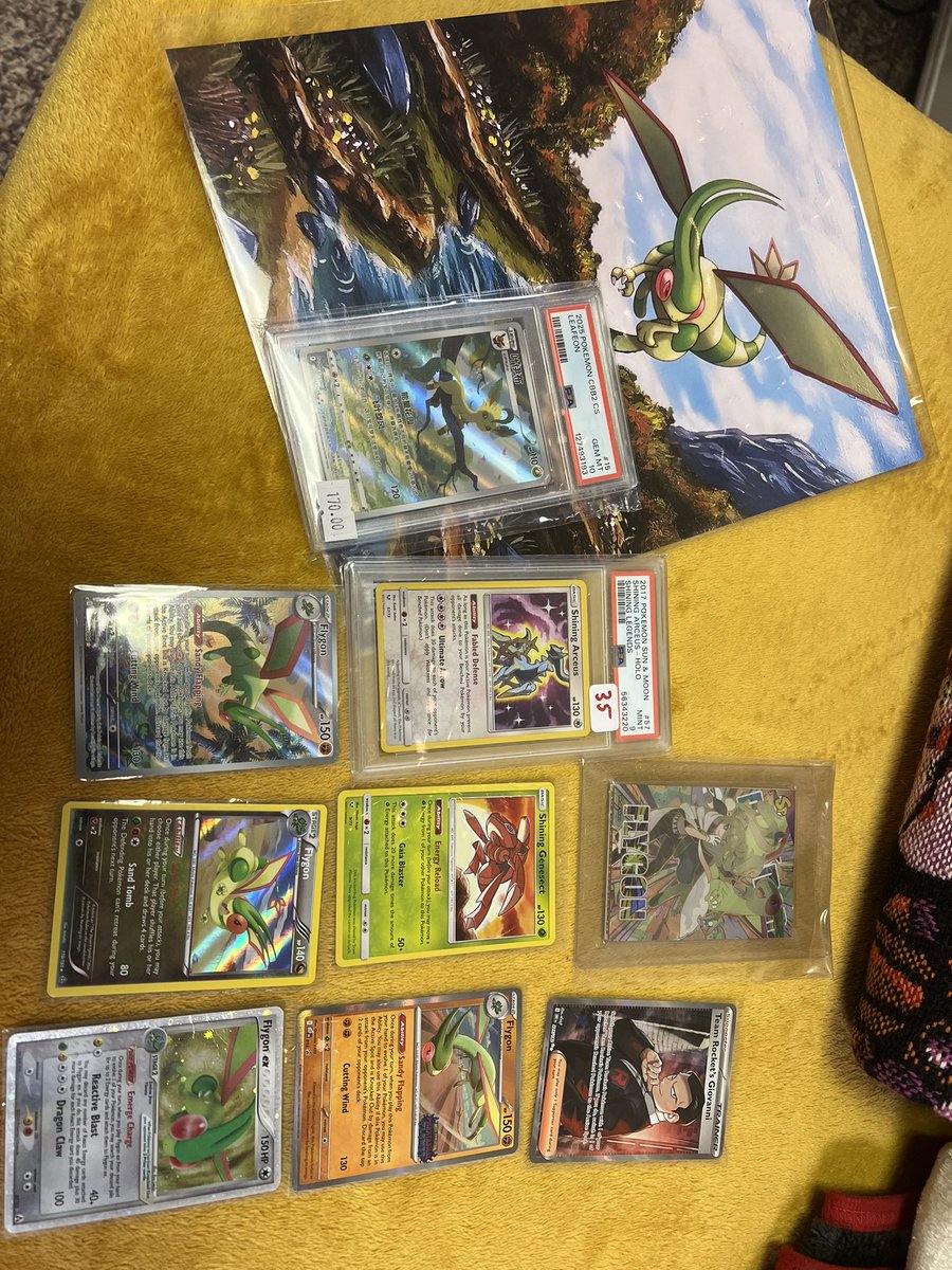 COMZ__'s tweet image. Instead of spending much on cyber weekend (for now) I went to my first ever Card Convention! Picked up a ton of really cool things!