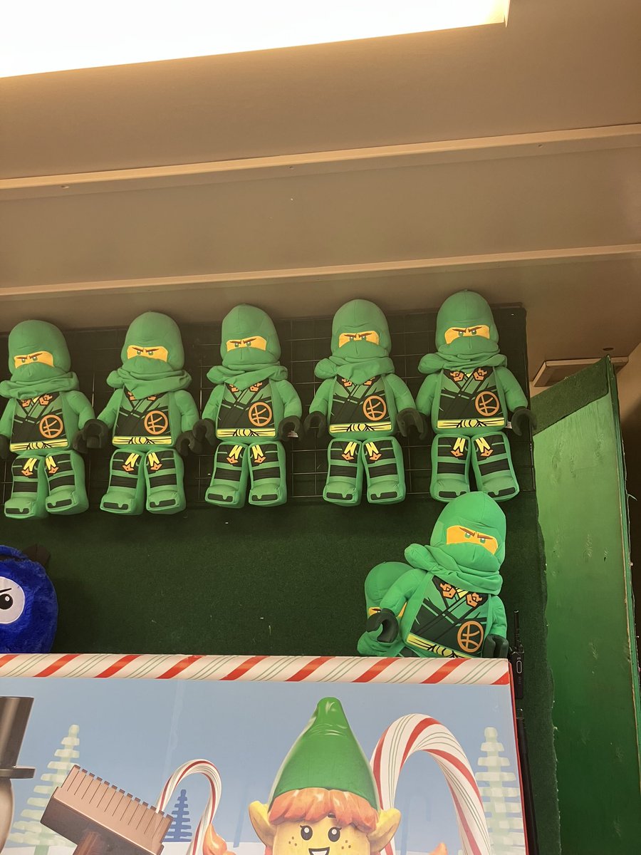 openlycomplex's tweet image. legoland has giant lloyd plushies??? that you can only get by winning a carnival game??? why are these not for sale