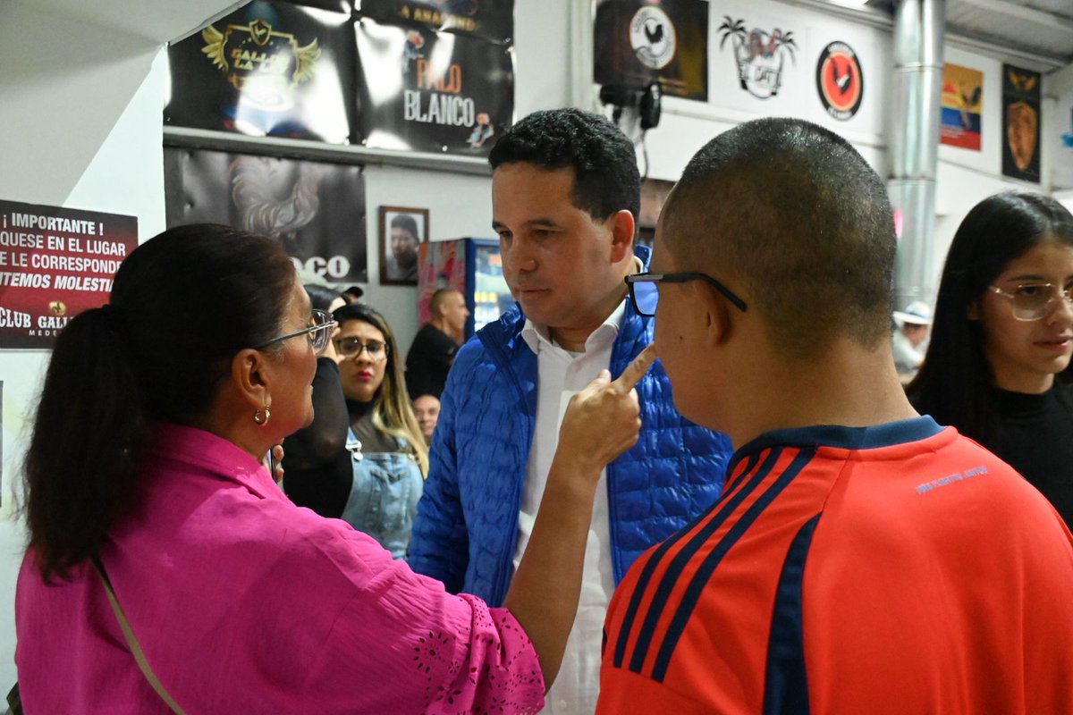 SenadorTrujillo's tweet image. Cerramos el día compartiendo con grandes amigos, donde recordamos como era Itagüí antes y como hoy es referente de transformación, prosperidad y seguridad.

@DanielRestrepoC 
@JaimeACanoM