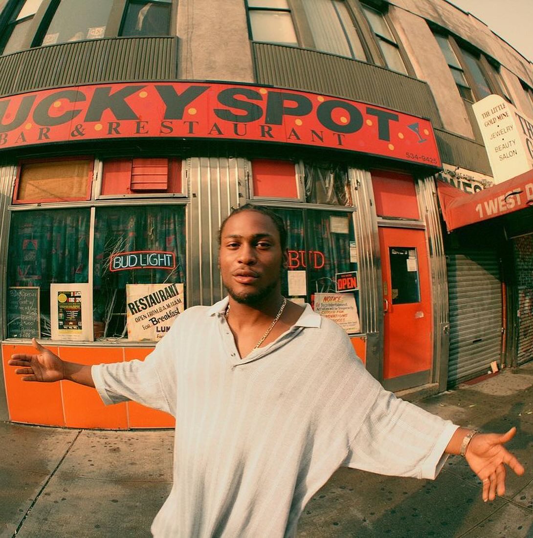 _DJShort's tweet image. D&apos;Angelo photographed by Jamil GS at 125th street in Harlem, New York [1995]