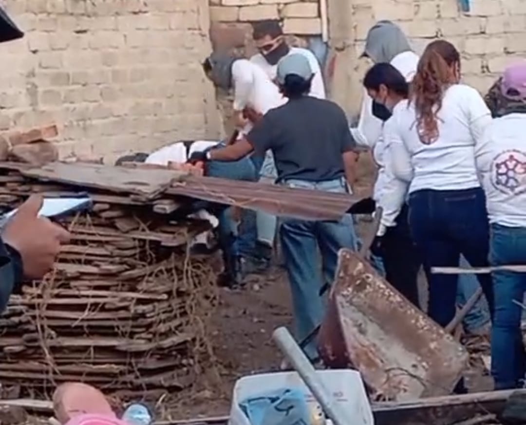 GNocturnaMX's tweet image. #Preliminar ‼ El colectivo Corazones Unidos en Busca de Nuestros Tesoros localizó restos óseos en la localidad de San Juan Cosalá, sobre la calle Narciso Mendoza, al cruce con la carretera Jocotepec-Chapala

#GuardiaNocturna