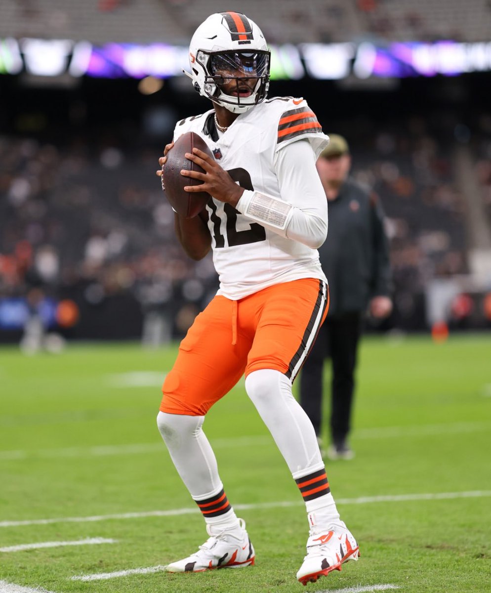 fashion_nfl's tweet image. 1-0