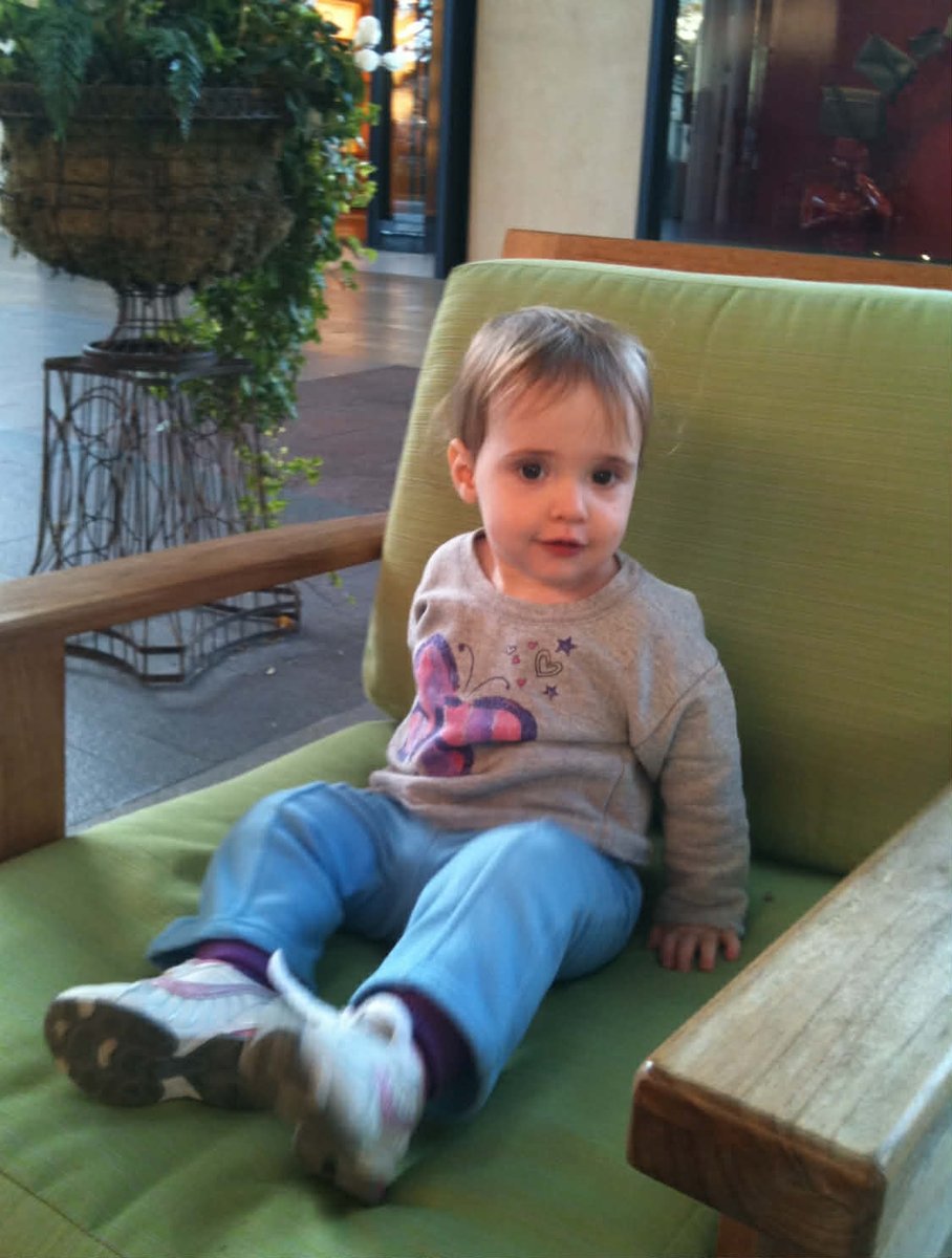 better late than never… 
our favorite girl in all the VALLY has been elected as jszs 119th mazkirah!! give it up for ALLIE!