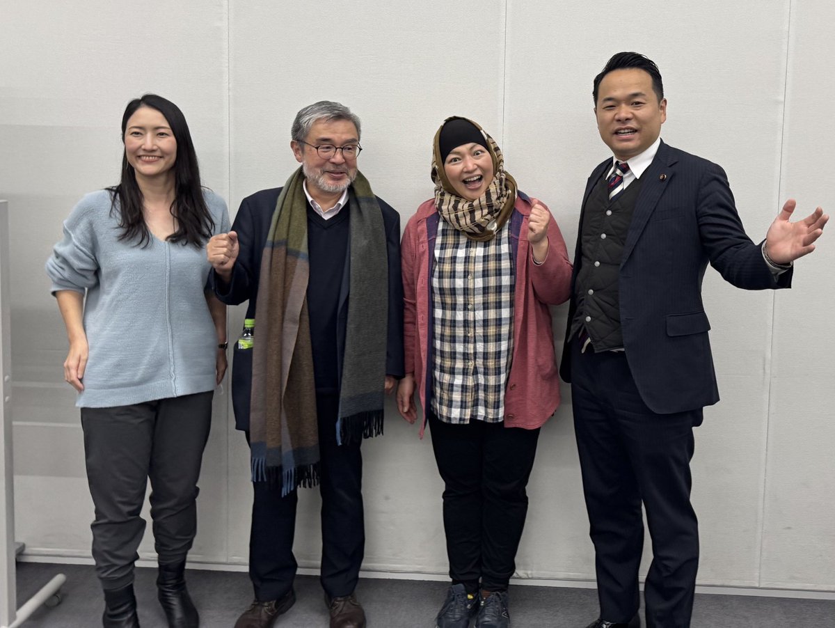 emicatchannel's tweet image. 多文化共生トークセッションin茨木に参加。外国人が…何人が…ではなく、同じ人間です。おかしいのは政治。
#森本れいこ　#いとうゆうき
#山田さほ　#上村秀明