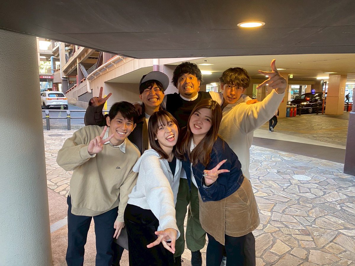 6bnk1's tweet photo. またみんなと歌えたのが何より本当に嬉しかった😊
大事なのは「飲んだ勢い」です！笑

MCに入る時のりょーこの「はいどーも皆さんこんにちは」は相変わらず実家のような安心感でした。 https://t.co/ICONZvR3qX