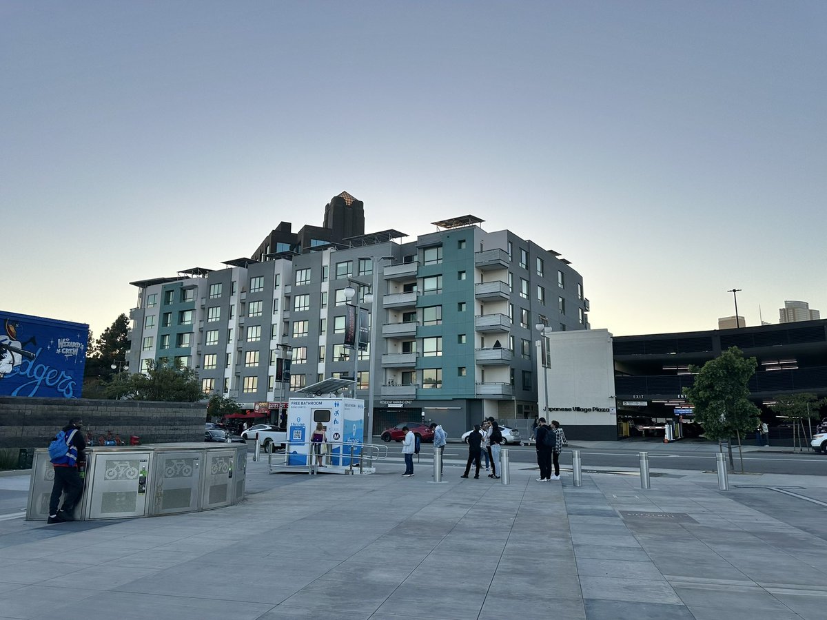 Little Tokyo Throne has 8~ ppl in line on a typical Sunday afternoon