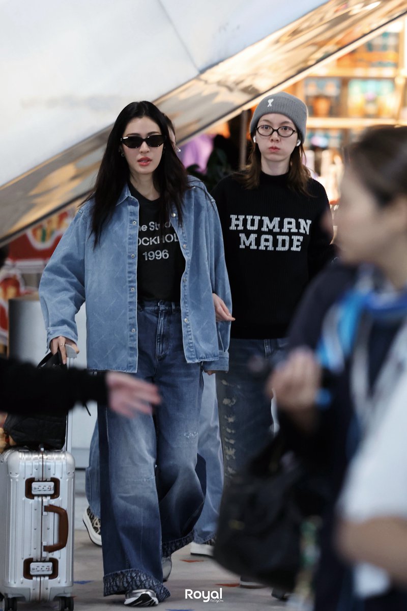 imurhome88's tweet image. Safe flight ✈️ Both of you have done amazing! Have a good rest 🤍

LINGORM ONLY YOU MACAU D2
#LingOrmMacauMeetD2