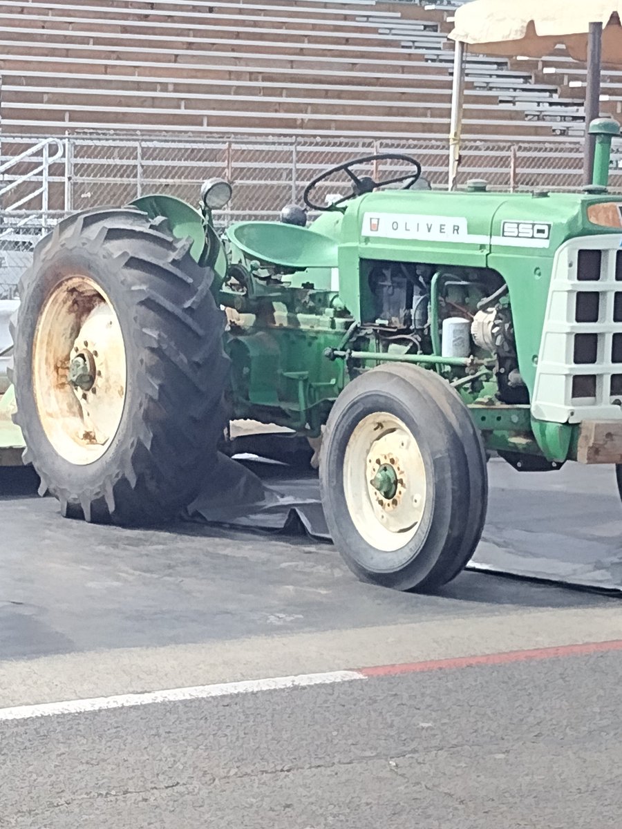 I literally could have bought this about 4 years ago at the annual PDX swap meet. Watched him unload it off the trailer. Never heard a better sounding tractor. Had $7500 or offer on it. 😢