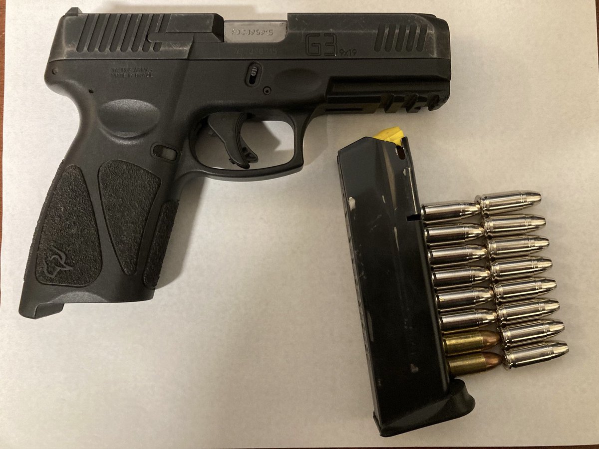 NYPD41Pct's tweet image. Outstanding job by our Neighborhood Safety Officers, another illegal firearm taken off our streets. Their dedication and proactive policing continue to keep our community safer every day.

#NYPD  #CommunityFirst