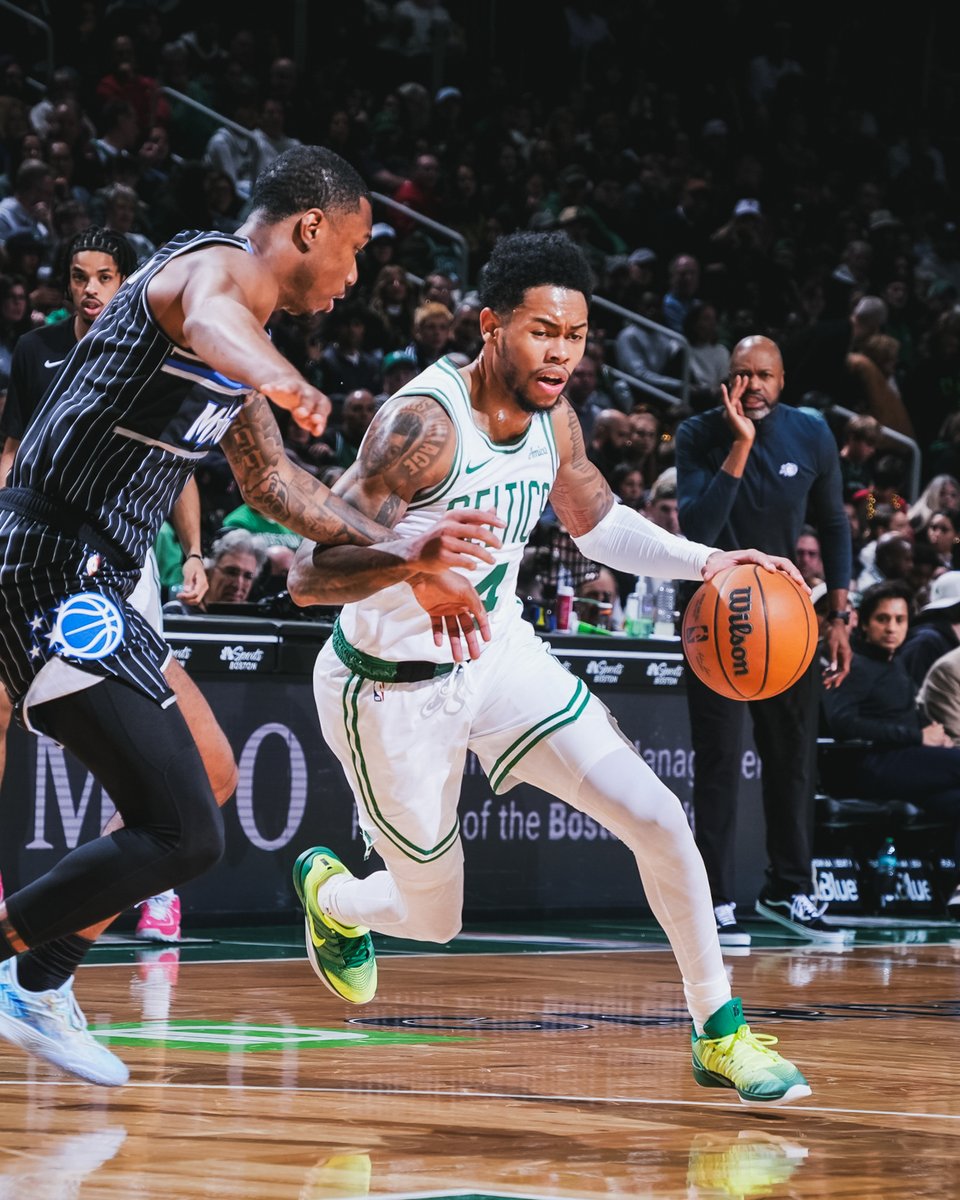 Ant leads the team in scoring at the half 😤

16 PTS
4 REB 