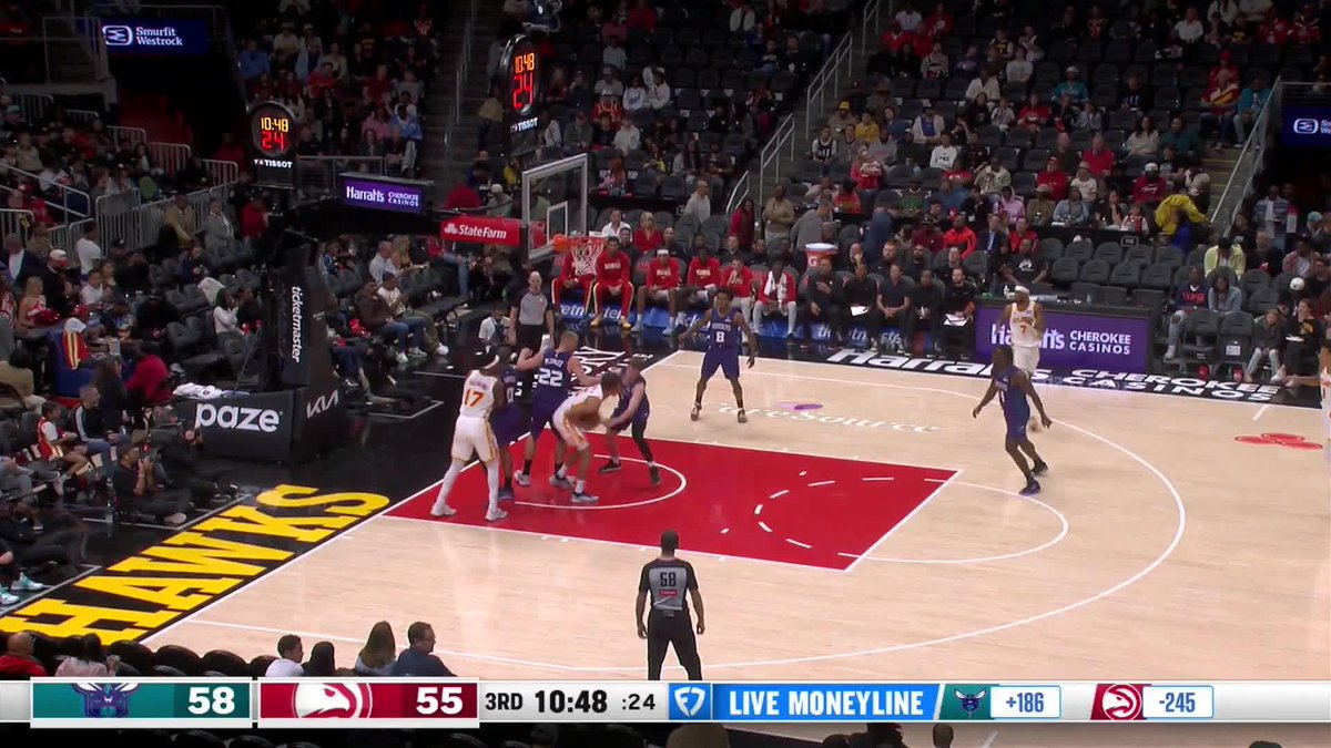 Dyson drops in a couple floaters to start the 3rd 🛟🛟 