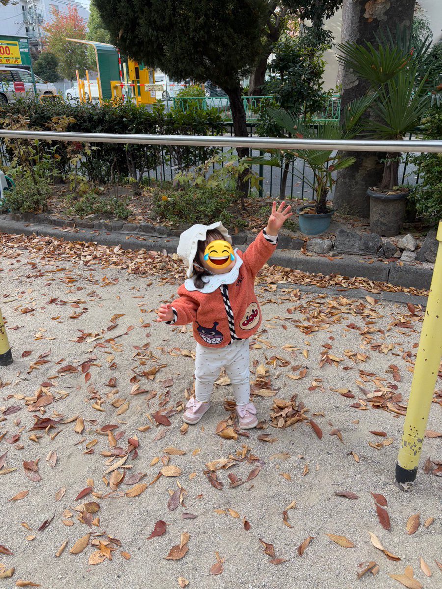 高い方は届かない💦けど 低い方で 頑張ってる😂 えっ(;ﾟДﾟ)! 逆上がり