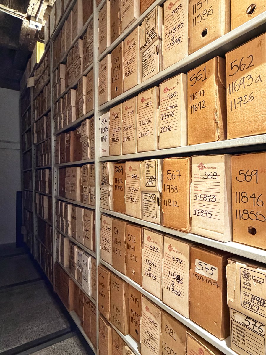 En la UNAL-Medellín está para consulta pública el fondo documental que conformó Fabiola Lalinde, fruto de más de tres décadas dedicadas a documentar la desaparición forzada de su hijo

Y tuve la suerte de que Alejo me mostrara ese y otros fondos del archivo de la UNAL 🗄️🗃️