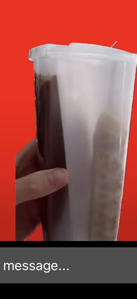 RedDer1969's tweet image. #sp0ra chiede consigli online per un mercatino offline dove quelle 🐔 che risponderanno non andranno. Ha senso